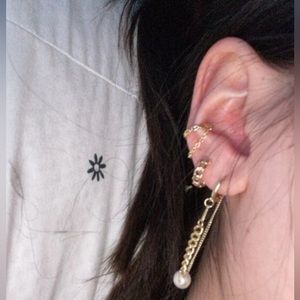 Beautiful Faux Pearl & Chain Decor Earrings